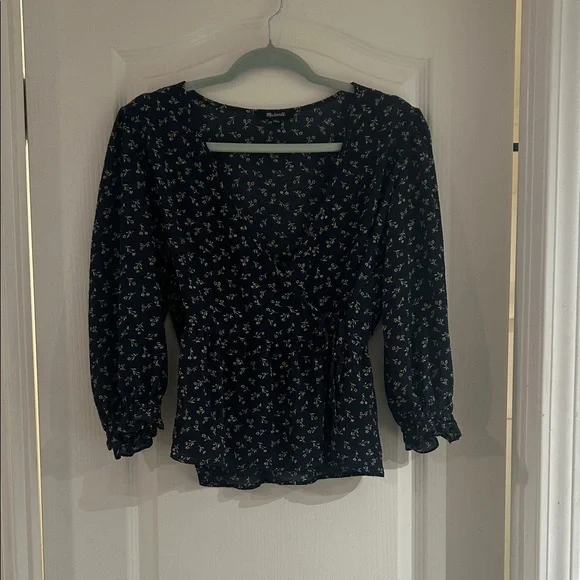 Madewell Navy Floral Wrap Blouse Size Small - Picture 1 of 6